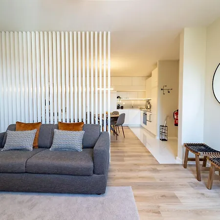 On The Square Flat - Center By House And People شقة براغا